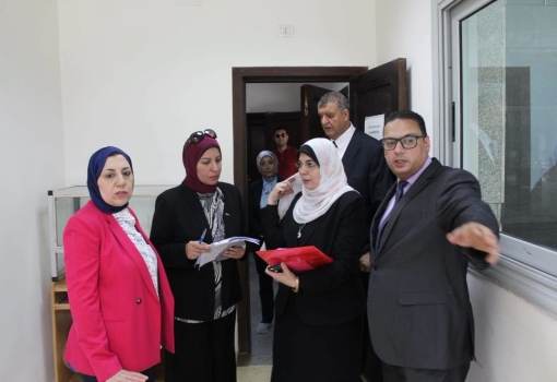 لجنة قطاع الدراسات الصيدلية تتفقد الإمكانات والتجهيزات لكلية الصيدلة بجامعة بنها بالعبور